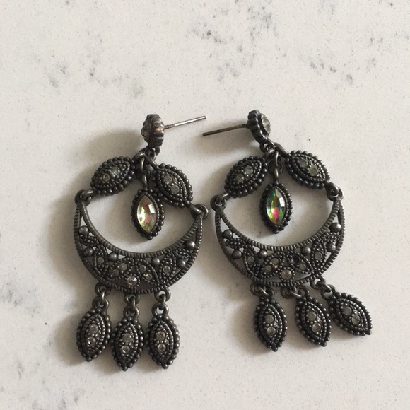 Silvery tone Vintage earrings - Picture 3 of 5